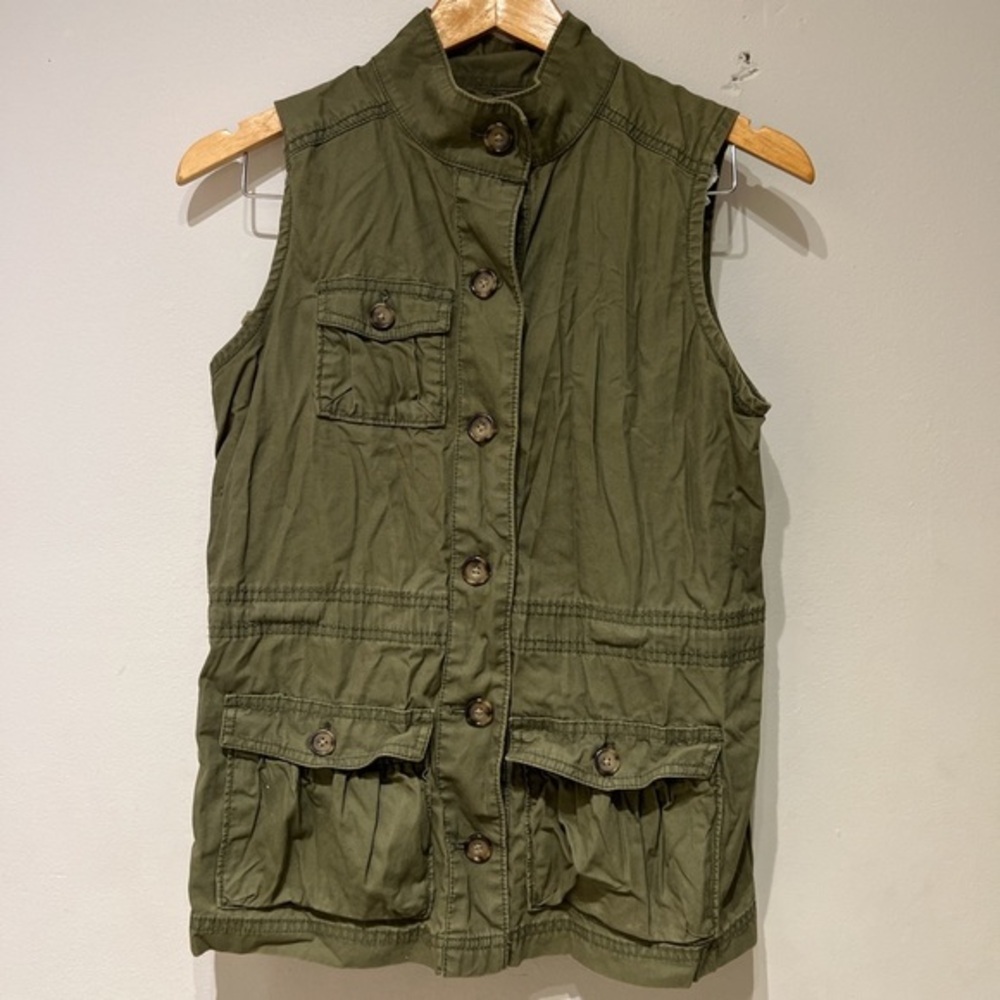 Size Small Green Vest